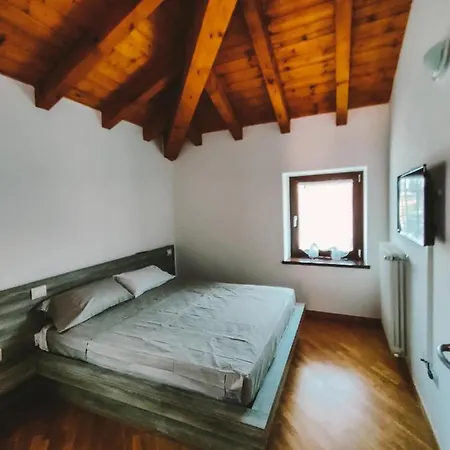 Mela E Pera Oda ve Kahvaltı Treviglio